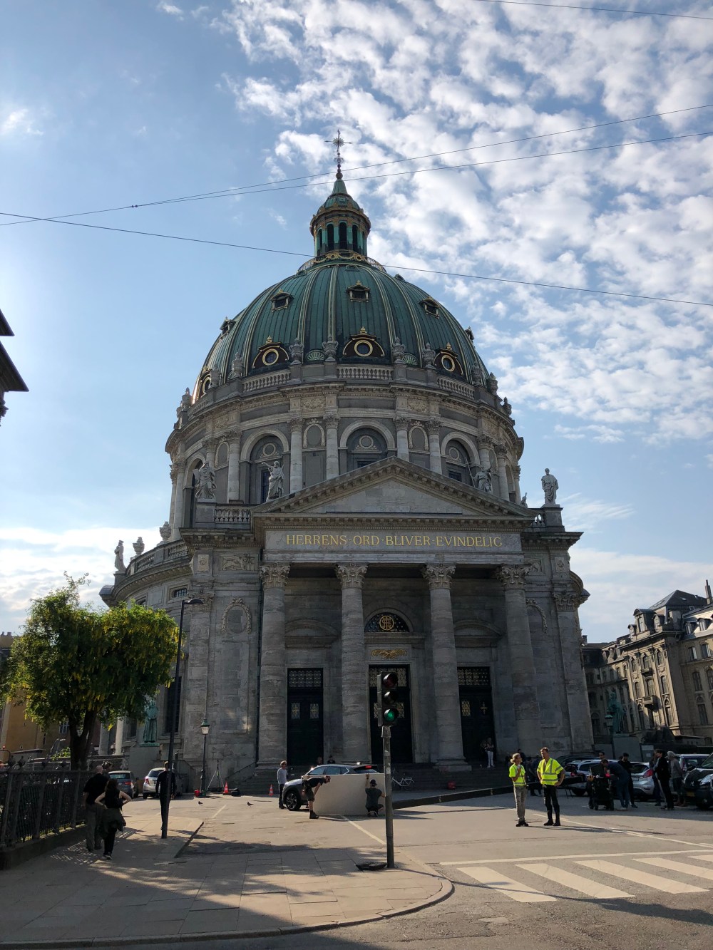 B15DC7EC-7C51-4C82-95B0-219300404444