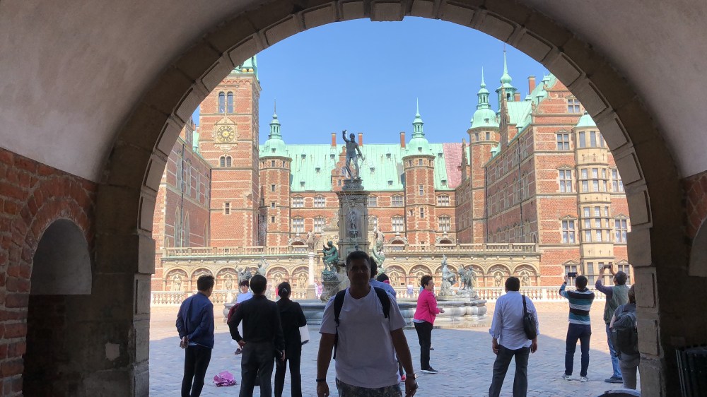 B2F83560-A59A-48C3-AE45-11165202115A