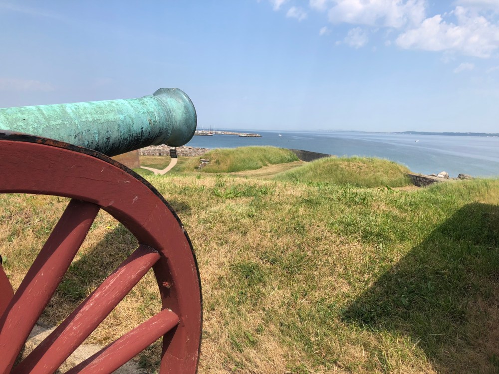 B9BD7432-42F1-420B-86D1-7A9FBDDA4DD4