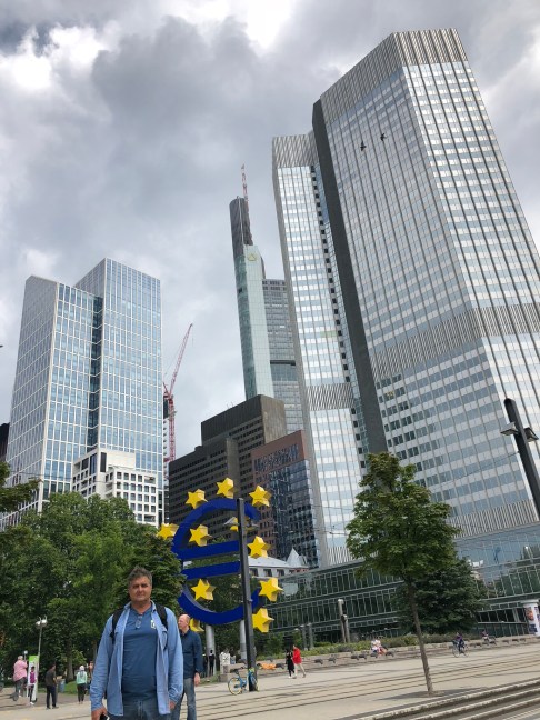 2DB109F0-A127-46C4-917D-5D3696321290